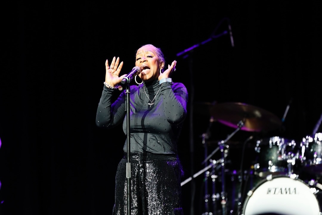 Regina Belle